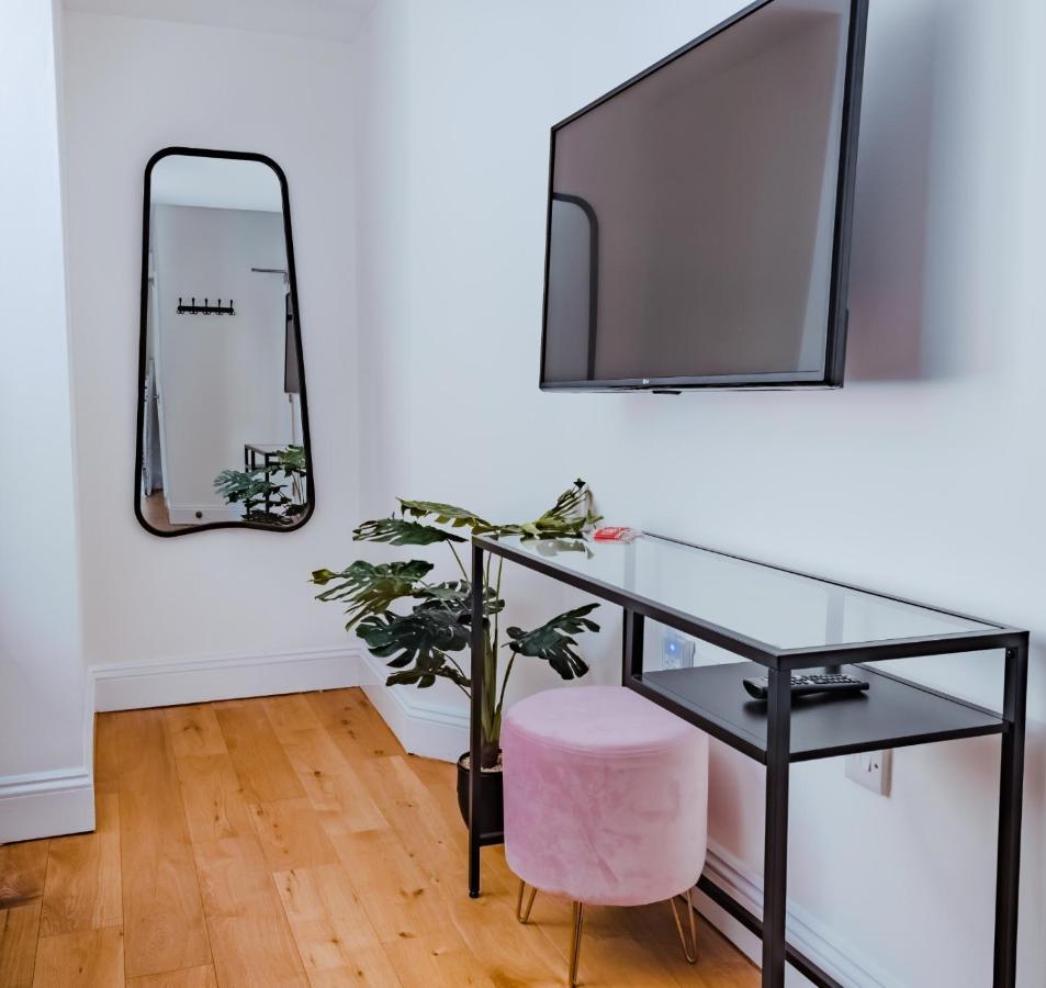Classic Studio Apartment Cambridge Exterior foto
